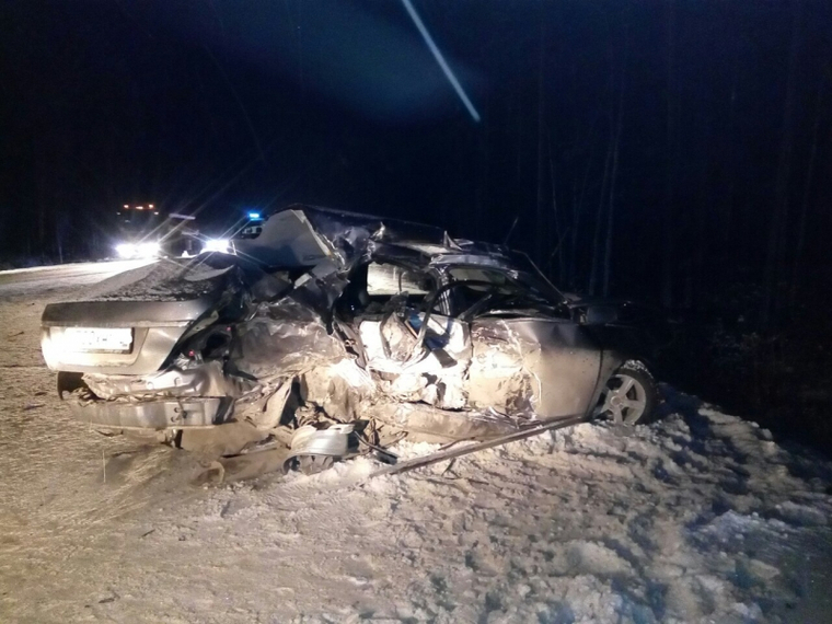 Все пассажиры легковушки погибли