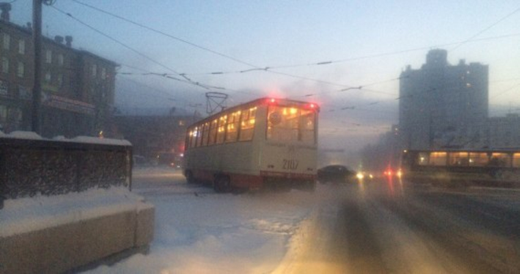 Утреннее ДТП парализовало движение трамваев в Челябинске