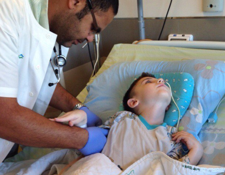 Сейчас Диму спасают израильские врачи