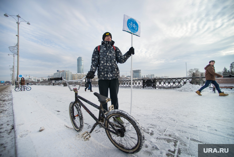 Пикет на Плотинке по велодорожкам. Екатеринбург, велосипед