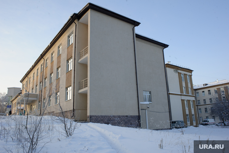 Неработающий роддом в Заречном, построенный в 2011 году
