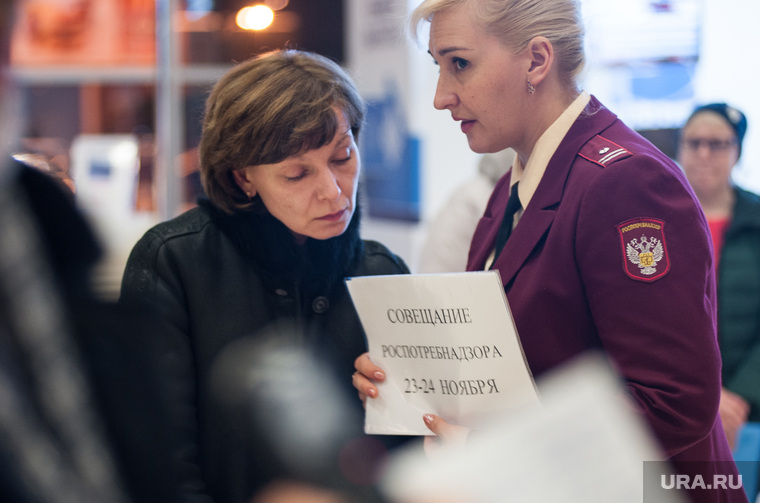 Встреча руководителя федерального центра СПИДа в аэропорту "Кольцово". Екатеринбург