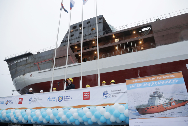 В Ленинградской области спустили на воду ледокол для "Газпром нефти"