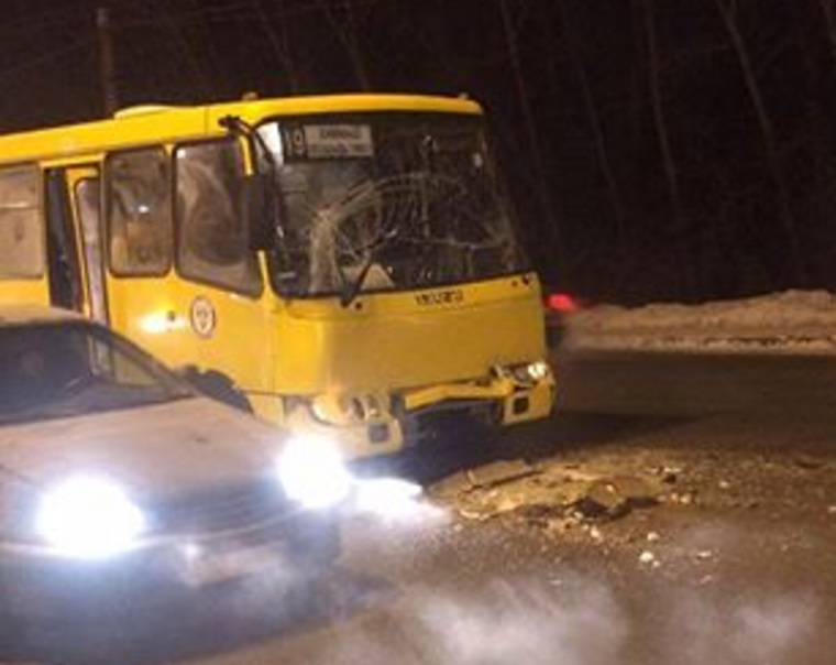 Автобус исеть. Лиаз 677 шадринск. Автобус курган исетское. Расписание 111 автобуса среднеуральск екатеринбург. Автобусы перми фотобус.