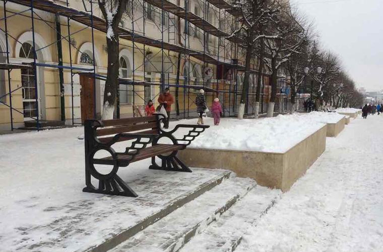 Скамейка вызвала недоумение горожан