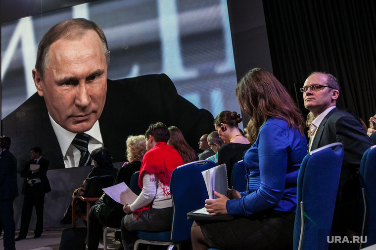 Пресс-конференция Путина В.В. Москва., путин на экране