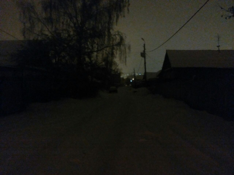 Поселок Першино в Челябинске погрузился в темноту