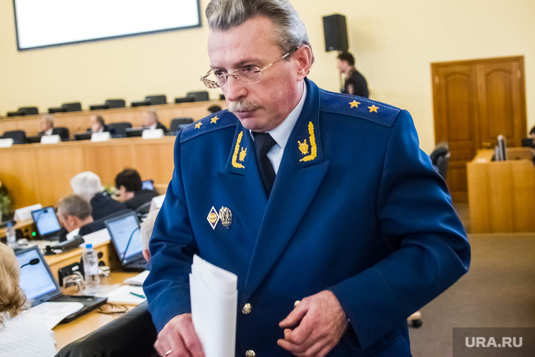 ОНФ попросил прокурора Тюменской области Владимира Владимирова защитить детей от вредного производства