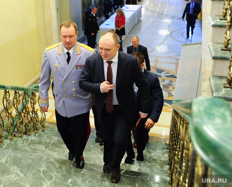 День полиции. Челябинск, ступени, сергеев андрей, вверх, дубровский борис, лестница