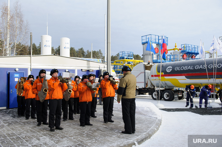 Торжественная церемония отправки первой партии «газовозов» из Екатеринбурга в Астану