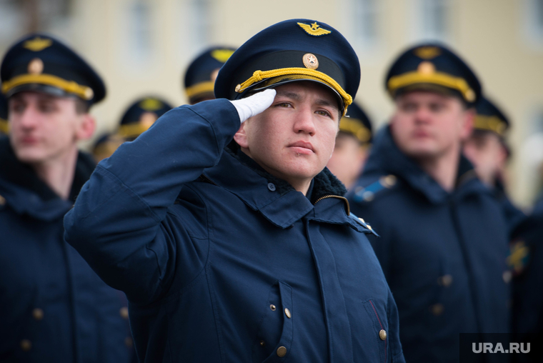 Репетиция парада Победы в 32-ом военном городке. Екатеринбург, военные, авиация, отдает честь