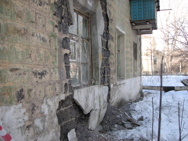 Дом Уральская 11 Челябинск
, ветхо-аварийный, дом