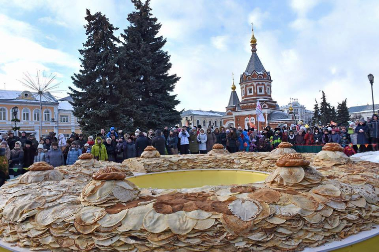 Часть блинов пришлось отвезти на свалку