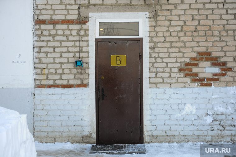 Рабочая поездка губернатора Дубровского в Ашу. Челябинск, дверь