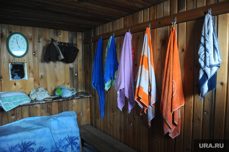 Монастырь Шад Тчуп Линг на горе Качканар, баня, полотенце