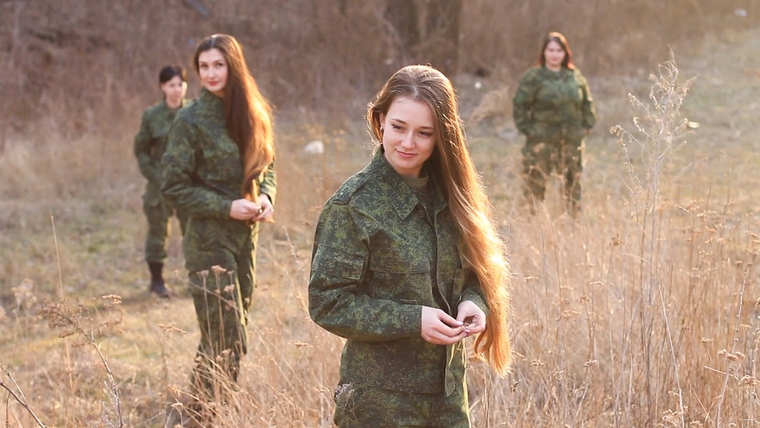 Жизнь продолжается. Женщины из армии ДНР записали видеролик к празднику весны