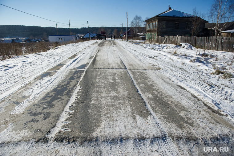 Дорога на поселок Серебрянка под Нижним Тагилом, зима, поселок серебрянка