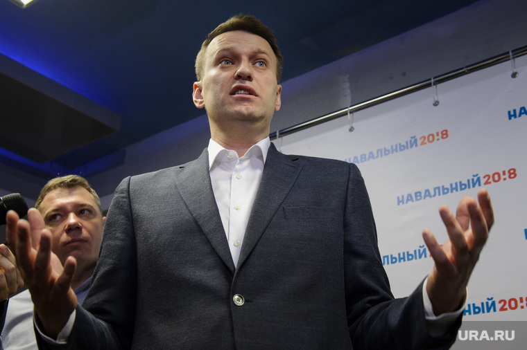 Эксперты считают, что Навальный просто использовал молодежь в своих политических целях