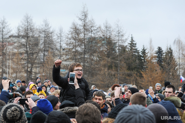 Несанкционированный митинг против коррупции собрал около трех тысяч человек. Челябинск
