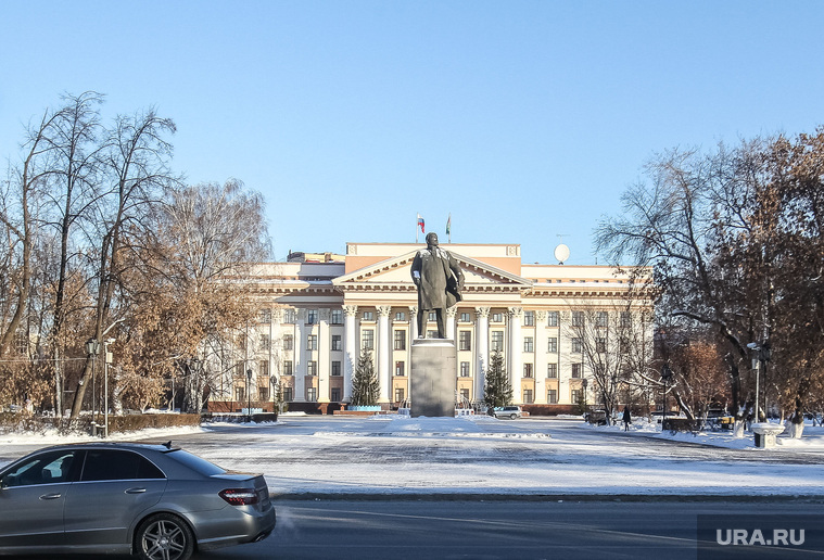 Зима. Тюмень, памятник ленину, центральная площадь, правительство, город тюмень