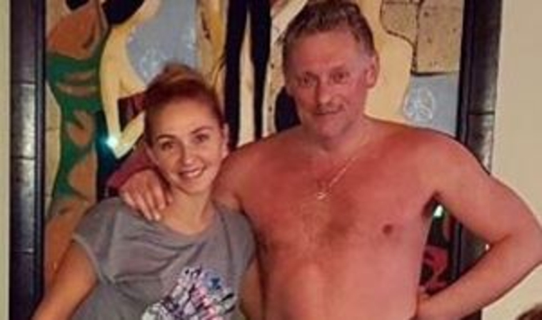 Дмитрий Песков на снимке оказался с голым торсом