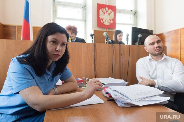 Ройзман выступает в суде в защиту блогера Сокооловского