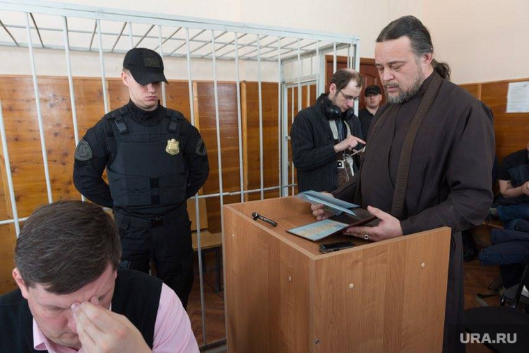Священник Смирнов объяснил, почему нецензурная лексика Соколовского не должна оскорблять верующих