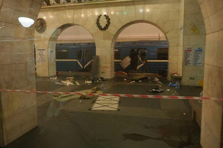 При взрыве в метро Санкт-Петербурга погибли 11 человек