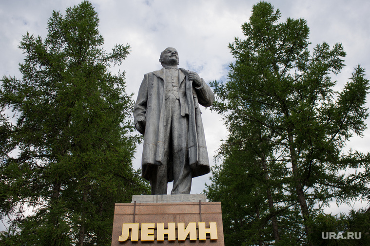 Североуральск, памятник ленину