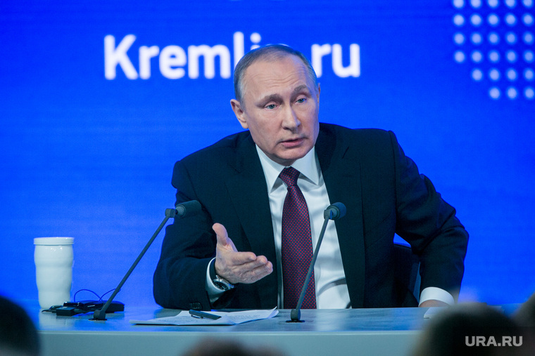 12 ежегодная итоговая пресс-конференция Путина В.В. Москва, путин владимир, жест рукой