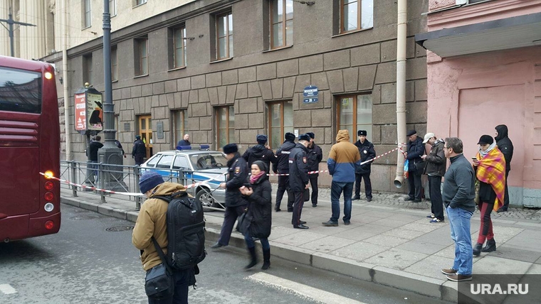 Взрывы в метро в Санкт-Петербурге, теракт Питер метро оцепление