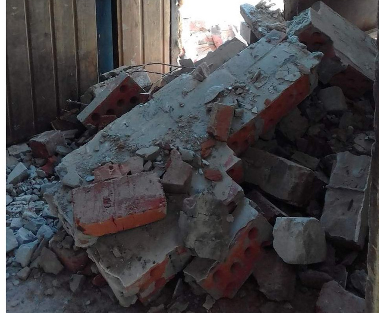 В Ишиме в доме рухнула стена