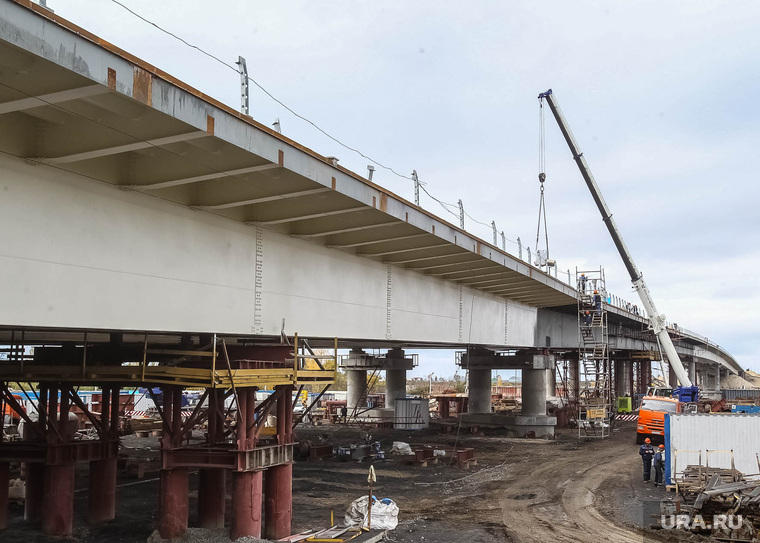 Мост через реку Тура в районе Лесобазы. Тюмень, строительство моста