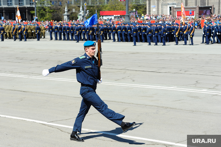 Парад Победы Челябинск, почетный караул, парад