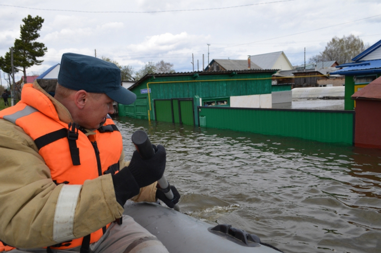 Вода продолжает прибывать