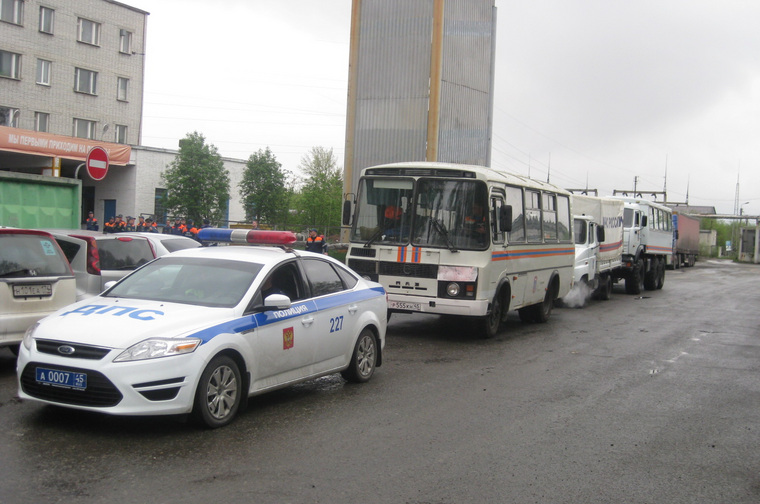 Отряд спасателей из 50 человек выехал в Тюменскую область