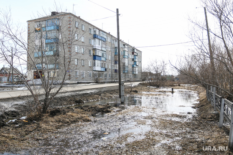 Внеочередное заседание Петуховской городской Думы.
Петухово. Курганская область., пятиэтажка, петухово