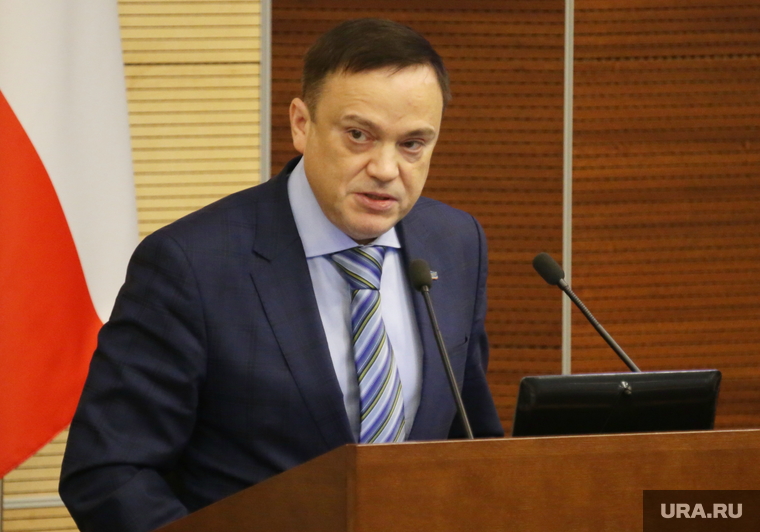 Потенциальный кандидат в губернаторы Олег Постников мешает коллегам «жировать»