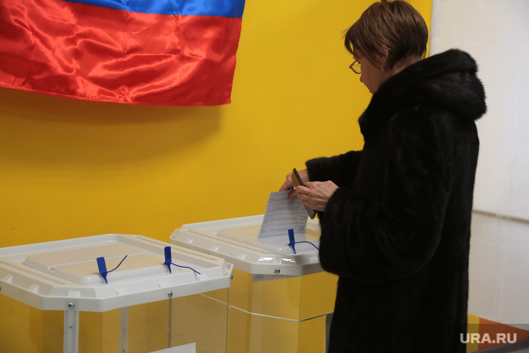 Выборы перенесенные на 4 декабря. Пермь, урна для голосования