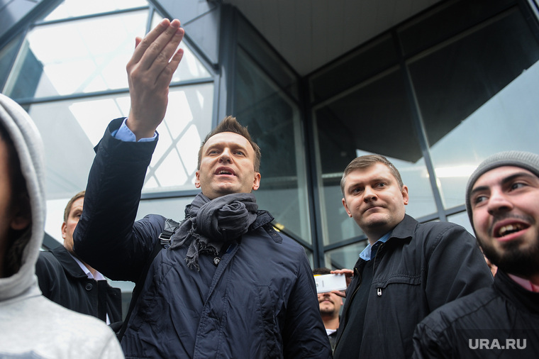 Алексей Навальный встретился с волонтерами своего штаба, выступил на митинге против Томинского ГОК и провел пресс-конференцию для журналистов. Челябинск, навальный алексей