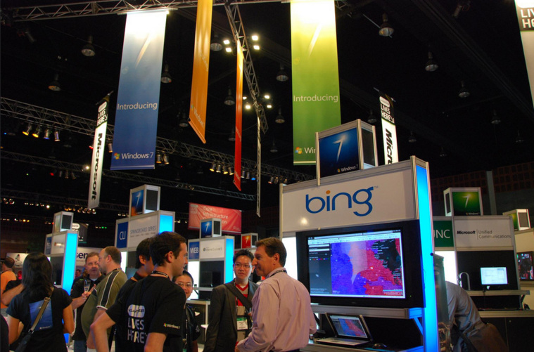 Бонусными баллами за пользование поисковиком Bing корпорация Microsoft пытается отбить пользователей у Google