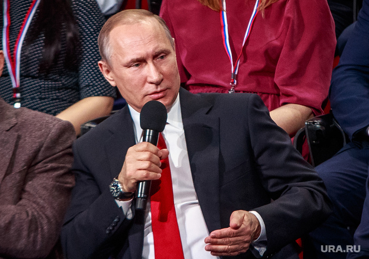Выступление президента РФ Владимира Путина на медиафоруме ОНФ. Санкт-Петербург