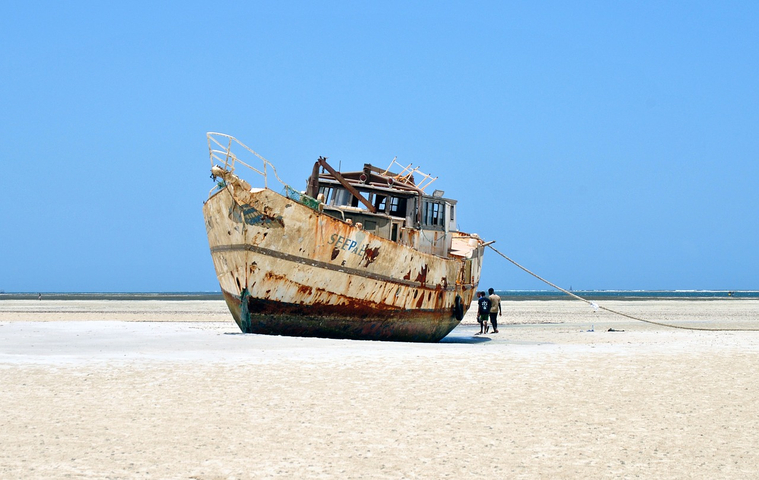 Открытая лицензия на 04.08.2015. Корабли в море., корабль, мель