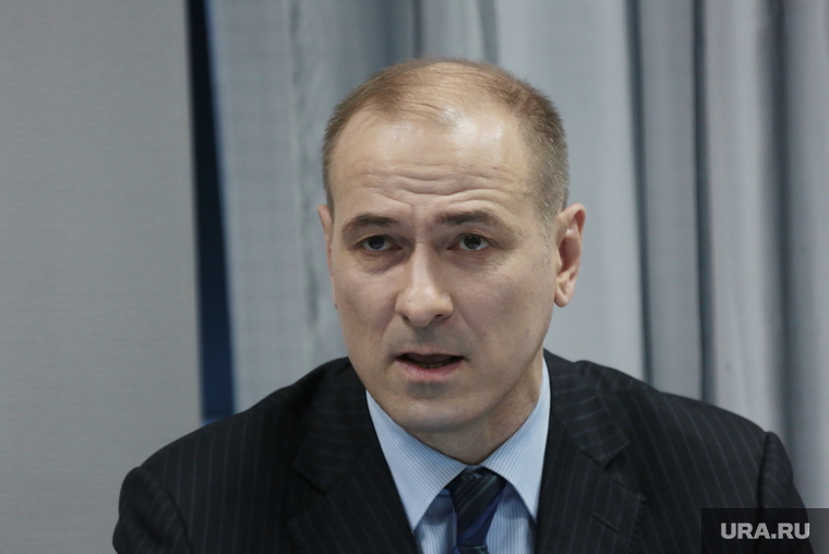 Константин Окунев решил не вмешиваться во «внутрипартийный вопрос»
