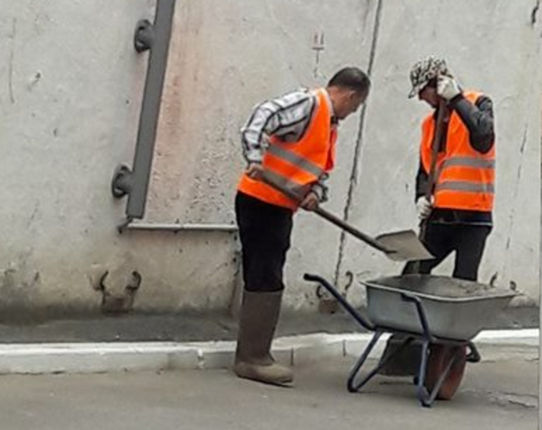 Валенки не дадут дворникам замерзнуть