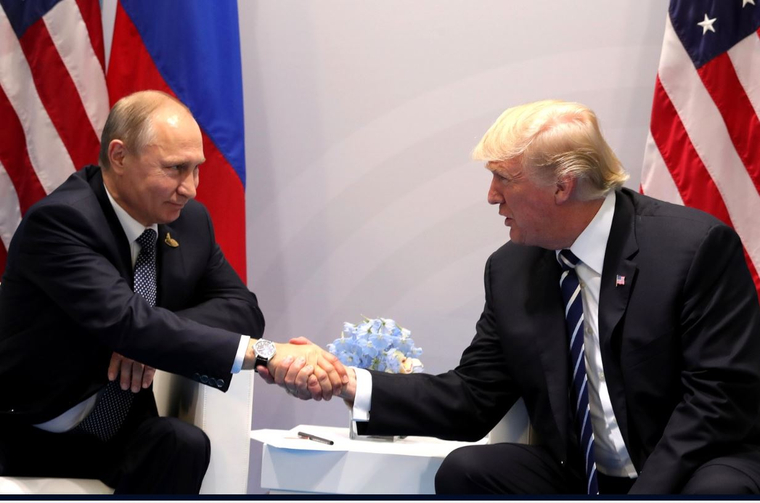 Владимир Путин и Дональд Трамп затянули встречу на два часа
