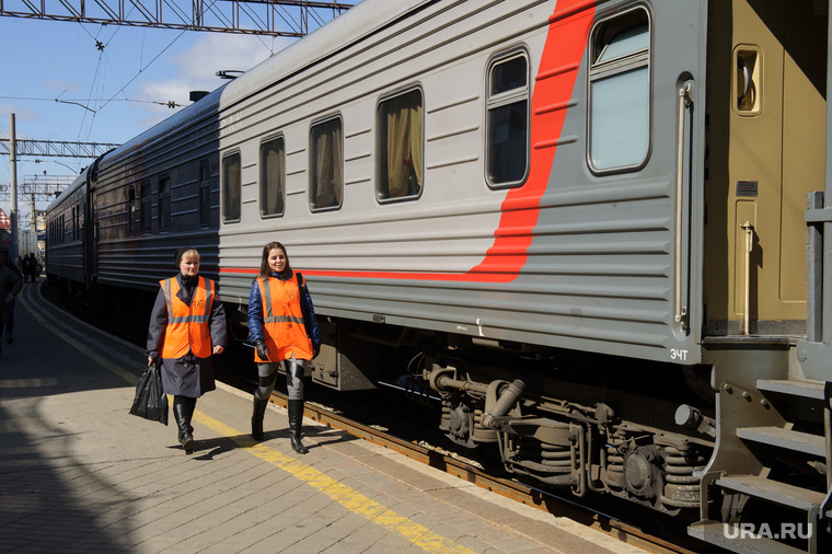 Прибытие Валерия Гергиева в Екатеринбург, поезд, ржд, пассажирский поезд, железная дорога