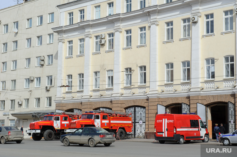 Виды Екатеринбурга, мчс, пожарная часть, пожарные машины, улица карла либкнехта8а