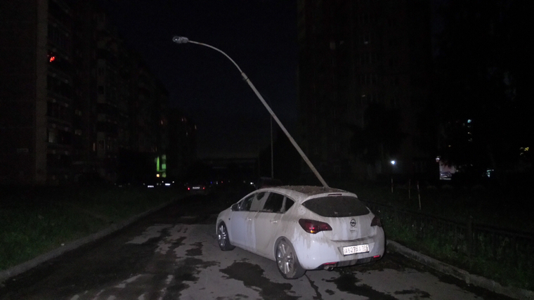 Ночной порыв теплосетей произошел на улице Красина в Екатеринбурге