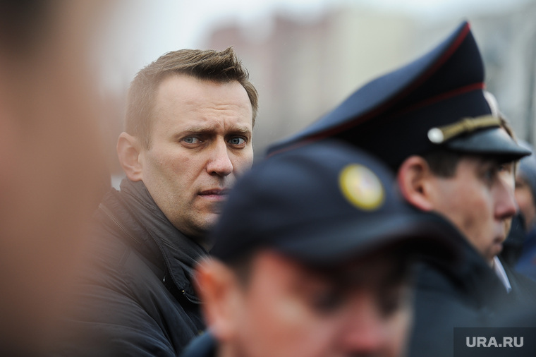 Алексей Навальный встретился с волонтерами своего штаба, выступил на митинге против Томинского ГОК и провел пресс-конференцию для журналистов. Челябинск, навальный алексей